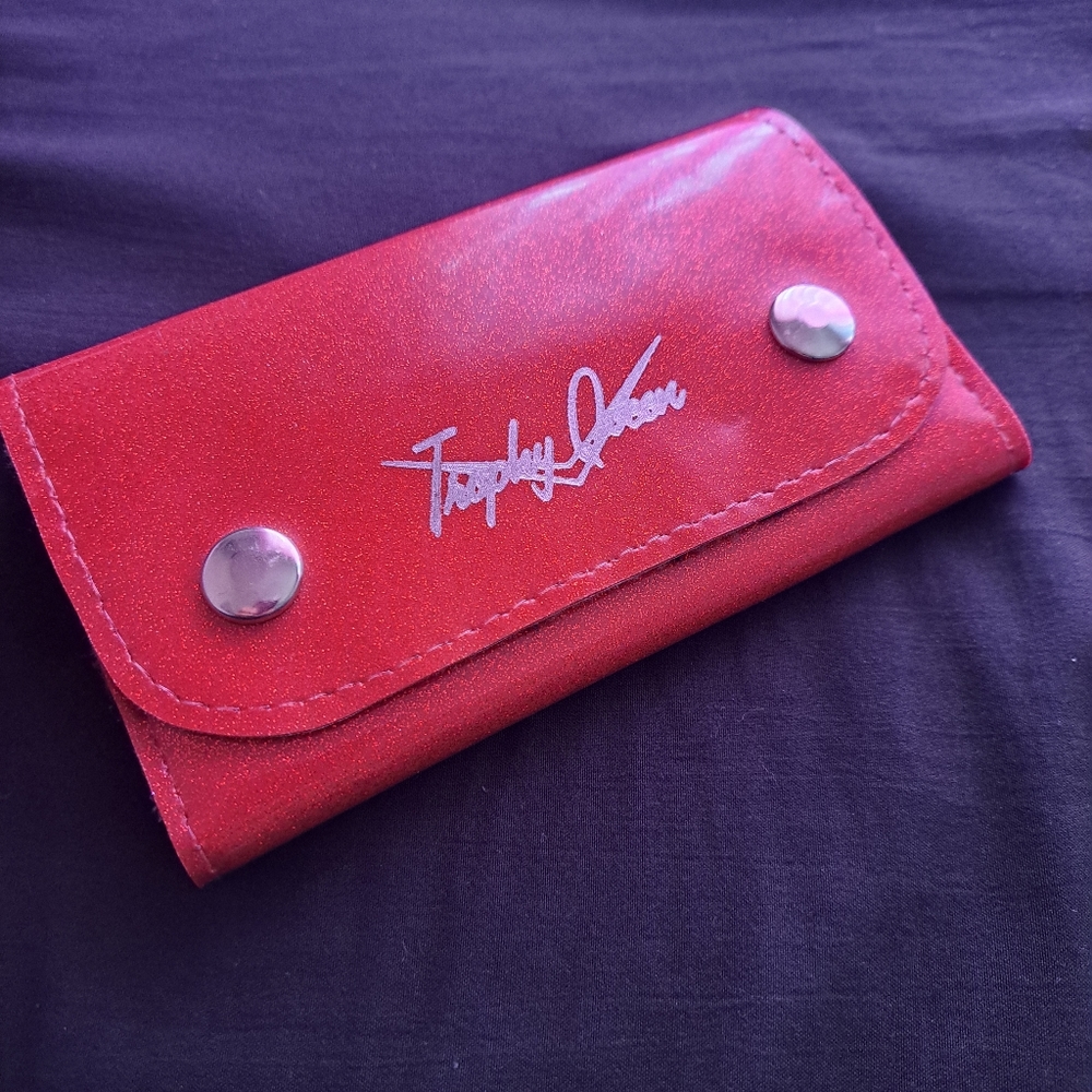 Vintage Trophy Queen Wallet